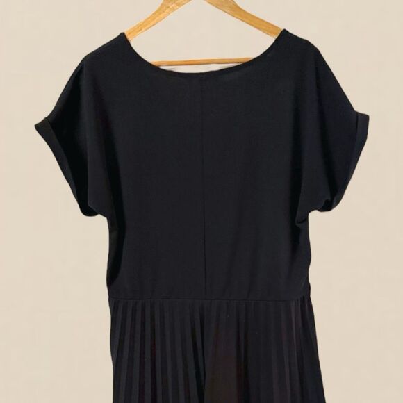 Babydoll Pleated Black Midi Dress Size 1X Plus Stretchy Minimalist Office Work - Picture 5 of 14